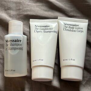 Necessaire mini set 1oz each shampoo,conditioner,body lotion